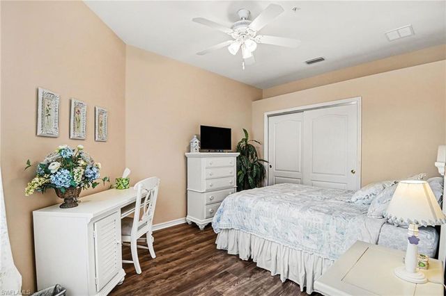 1230 Sweetwater LN 2208, Naples, FL 34110