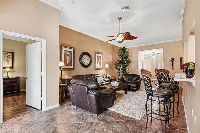 1230 Sweetwater LN 2208, Naples, FL 34110