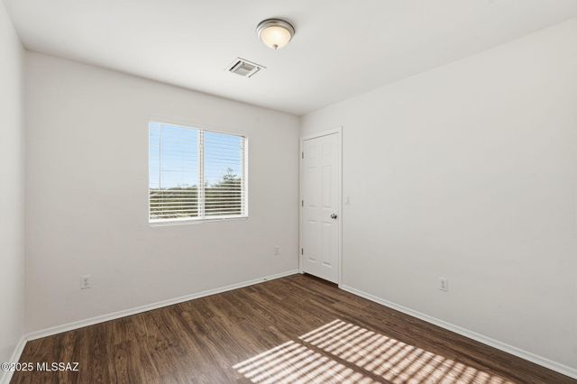 341 W Amber Hawk Court, Green Valley, AZ 85614