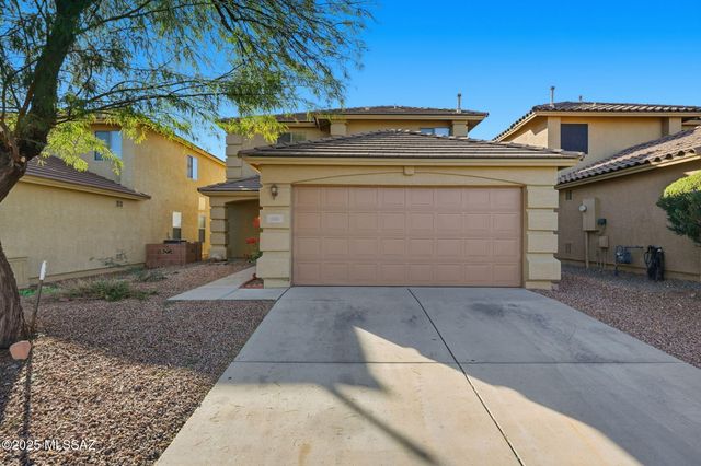 341 W Amber Hawk Court, Green Valley, AZ 85614