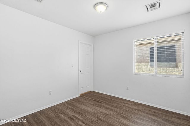 341 W Amber Hawk Court, Green Valley, AZ 85614