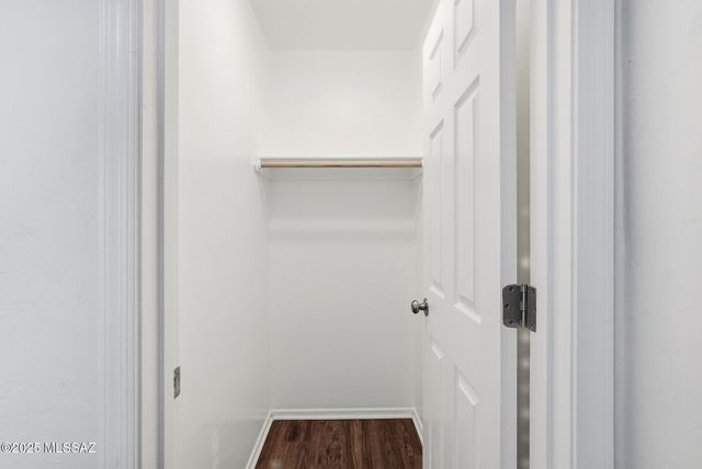 341 W Amber Hawk Court, Green Valley, AZ 85614