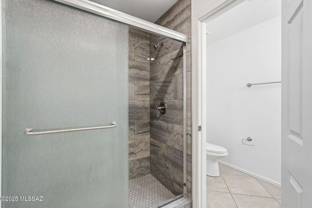 341 W Amber Hawk Court, Green Valley, AZ 85614