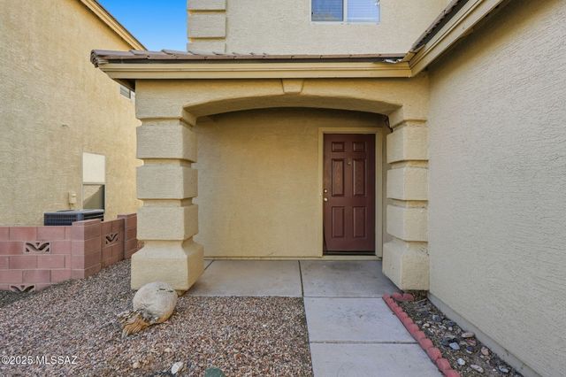 341 W Amber Hawk Court, Green Valley, AZ 85614