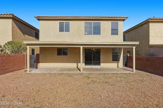 341 W Amber Hawk Court, Green Valley, AZ 85614