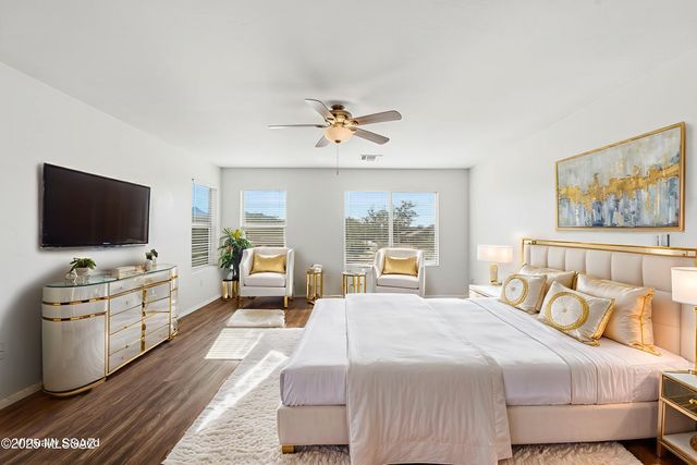 341 W Amber Hawk Court, Green Valley, AZ 85614