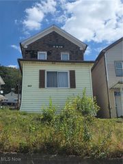 982 Neville Street, Follansbee, WV 26037