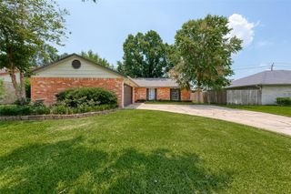 10006 Rocky Hollow Road, La Porte, TX 77571