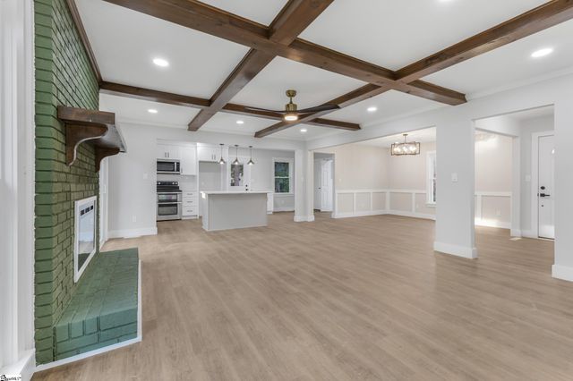 19 Velma Drive, Taylors, SC 29687