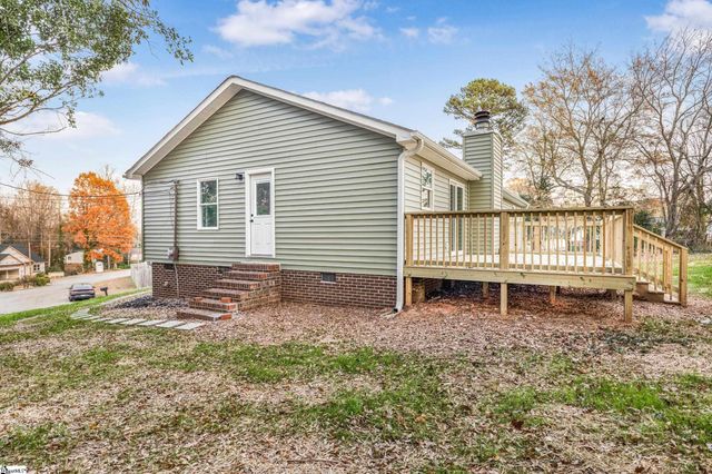 19 Velma Drive, Taylors, SC 29687