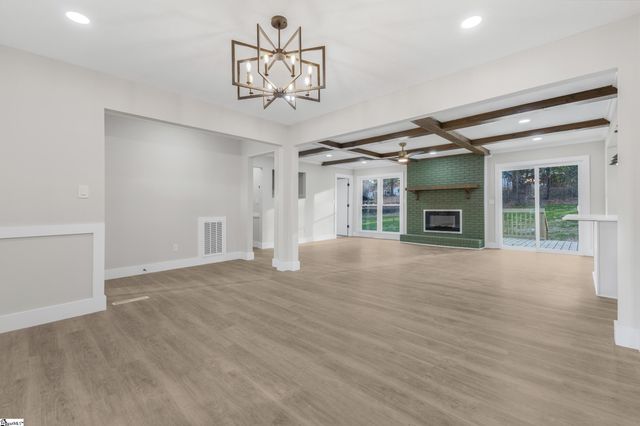 19 Velma Drive, Taylors, SC 29687