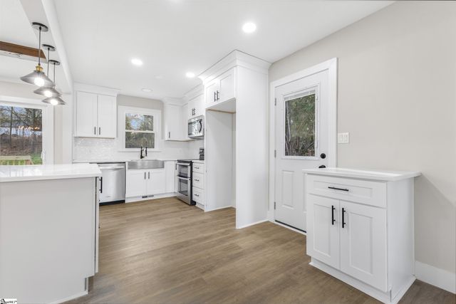 19 Velma Drive, Taylors, SC 29687