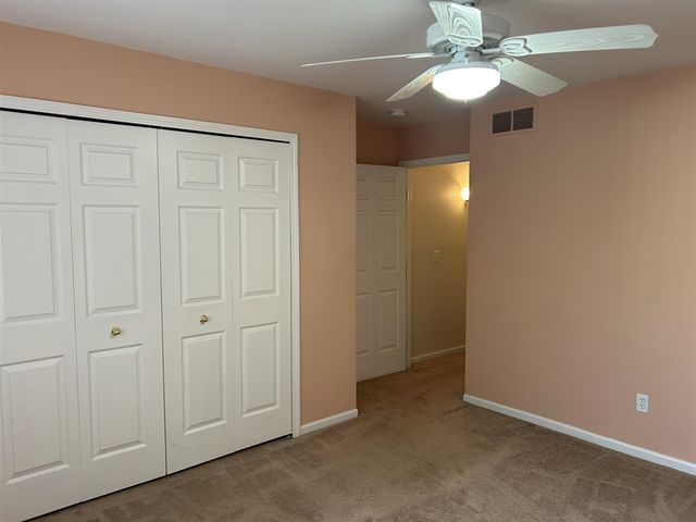 61015 Evergreen Court, South Lyon, MI 48178