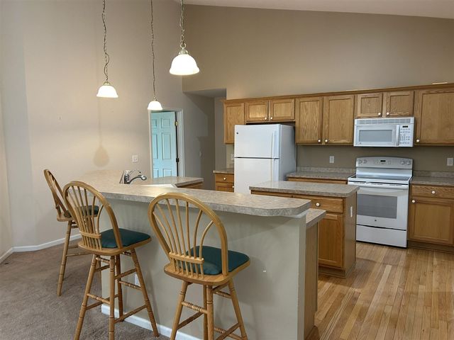 61015 Evergreen Court, South Lyon, MI 48178