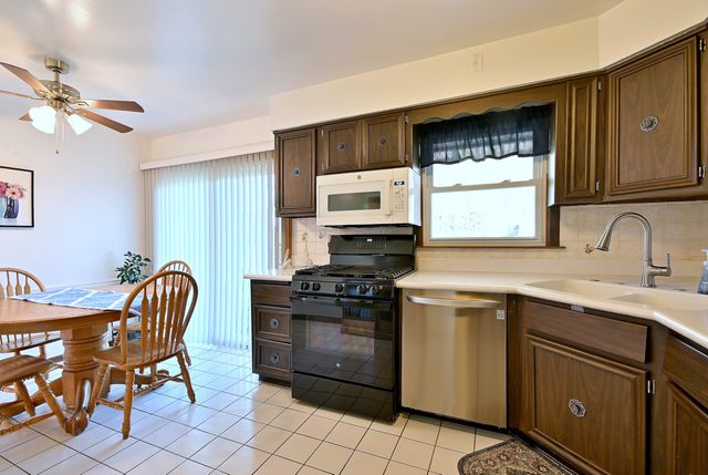 8016 W Leland Avenue, Norridge, IL 60706