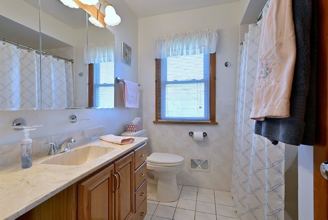 8016 W Leland Avenue, Norridge, IL 60706