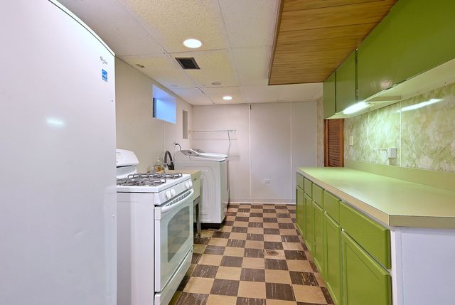 8016 W Leland Avenue, Norridge, IL 60706