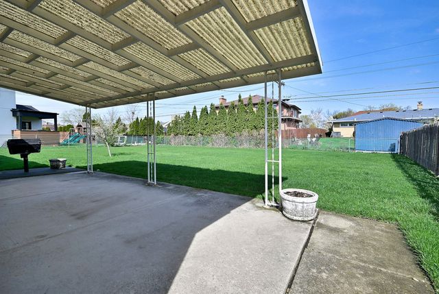 8016 W Leland Avenue, Norridge, IL 60706