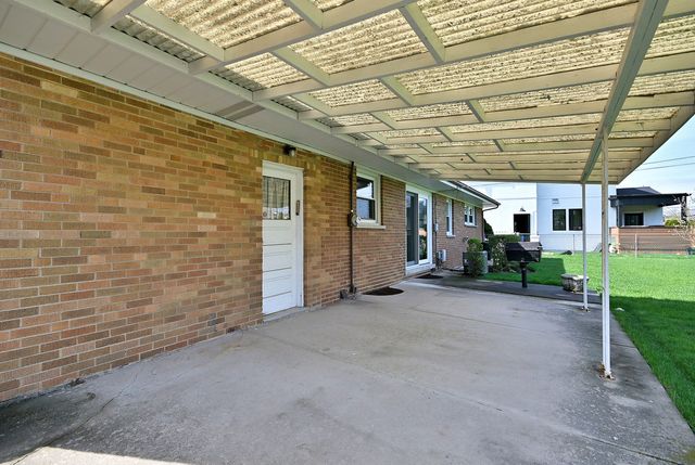 8016 W Leland Avenue, Norridge, IL 60706