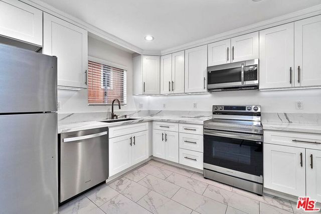 843 4th Street 103, Santa Monica, CA 90403