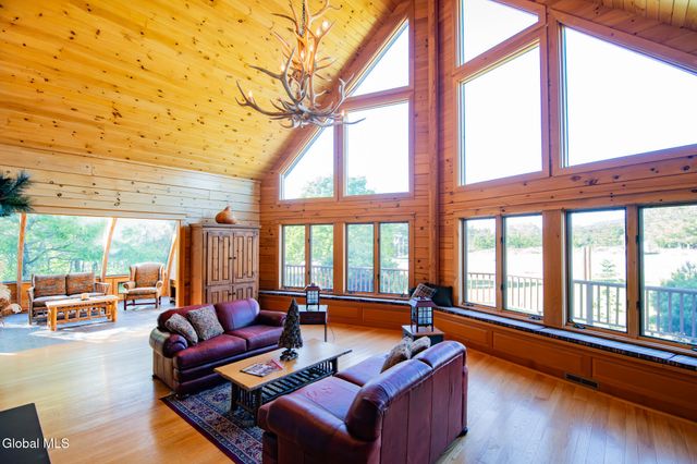 3633 Rt 9, Lake George, NY 12845