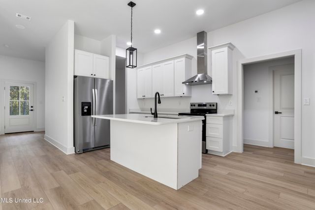 2836 Honduras Drive, Gautier, MS 39553