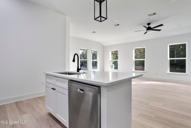 2836 Honduras Drive, Gautier, MS 39553