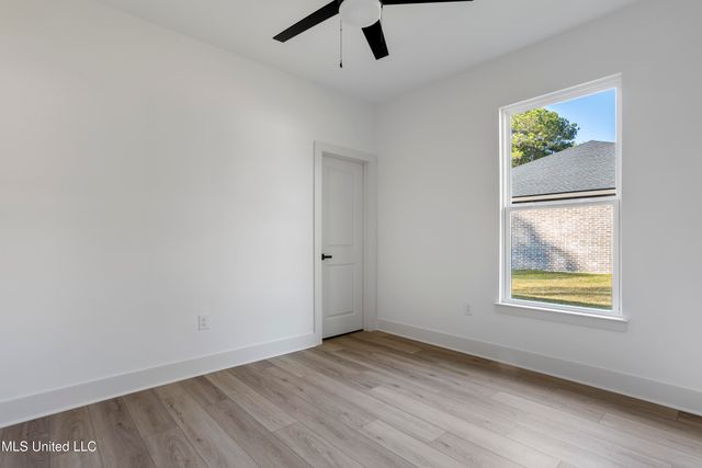 2836 Honduras Drive, Gautier, MS 39553