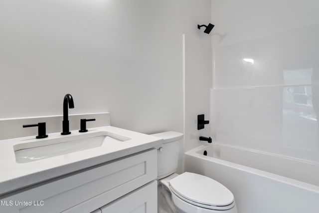 2836 Honduras Drive, Gautier, MS 39553