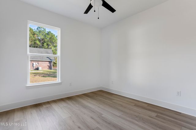 2836 Honduras Drive, Gautier, MS 39553