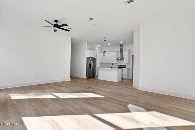 2836 Honduras Drive, Gautier, MS 39553