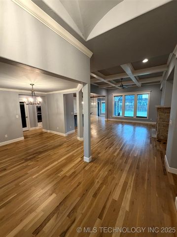 6418 E 127th Street S, Bixby, OK 74008