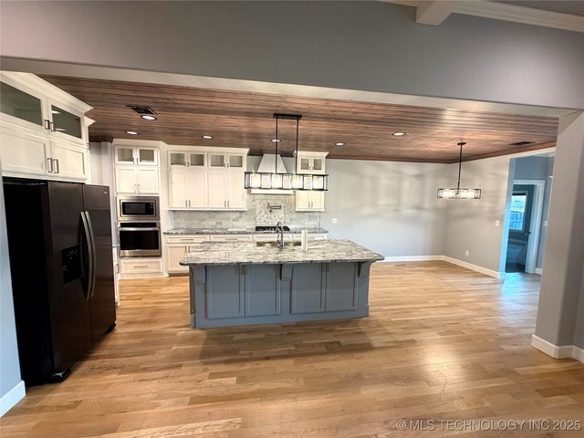 6418 E 127th Street S, Bixby, OK 74008