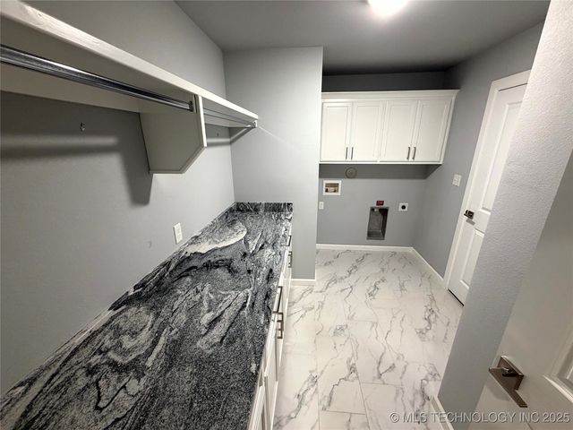 6418 E 127th Street S, Bixby, OK 74008