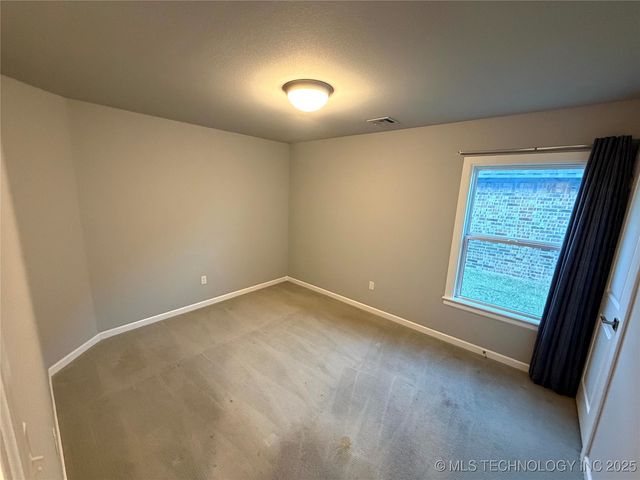 6418 E 127th Street S, Bixby, OK 74008