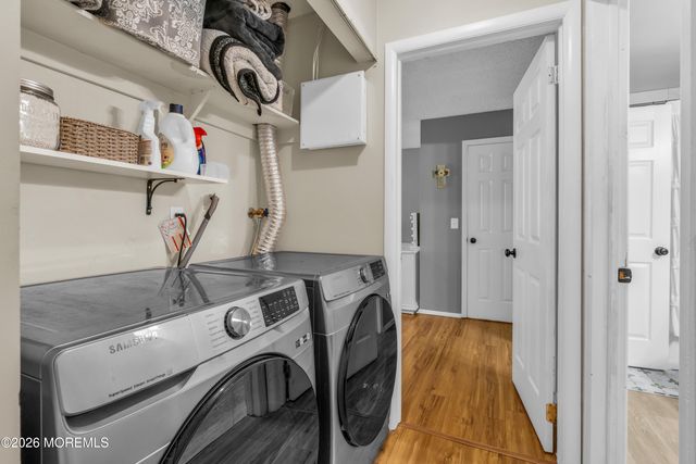125 Whispering Oaks Way, Jackson, NJ 08527