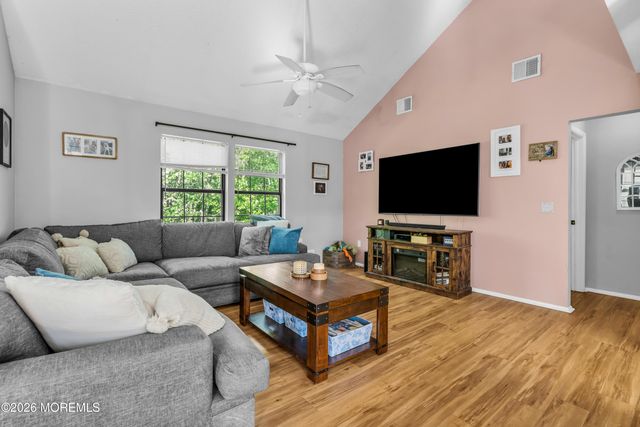 125 Whispering Oaks Way, Jackson, NJ 08527