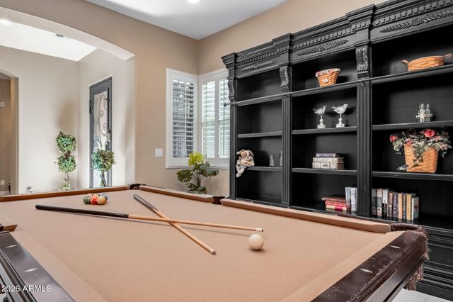 1988 E Blackhawk Drive, Gilbert, AZ 85298