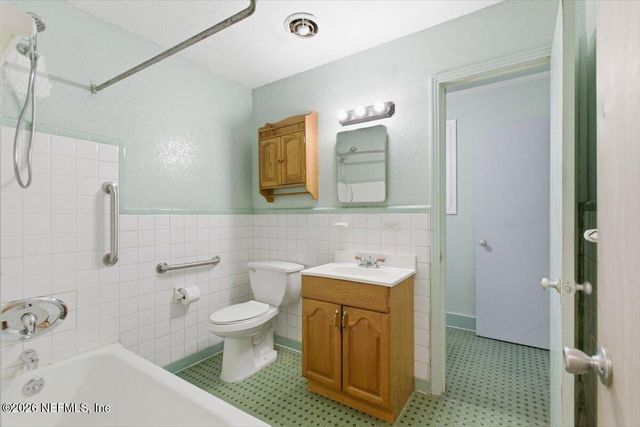 7316 GREENWAY Drive, Jacksonville, FL 32244