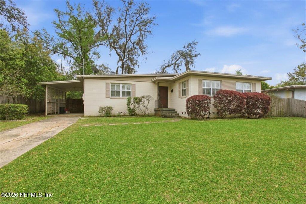 7316 GREENWAY Drive, Jacksonville, FL 32244