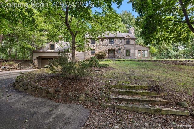 32820 Whatley Road, Franklin Village, MI 48025