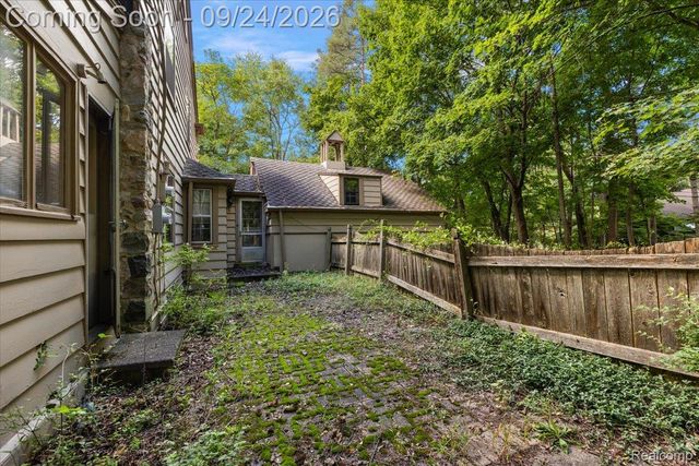32820 Whatley Road, Franklin Village, MI 48025
