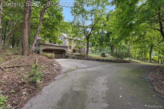 32820 Whatley Road, Franklin Village, MI 48025