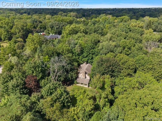 32820 Whatley Road, Franklin Village, MI 48025