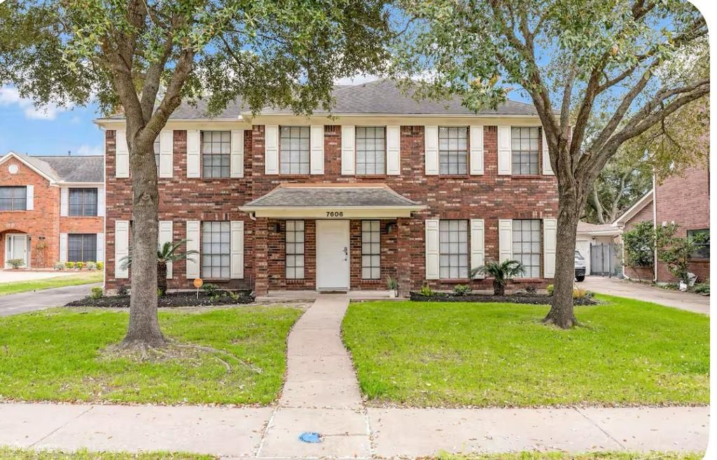 7606 Magnolia Shadows Lane, Houston, TX 77095