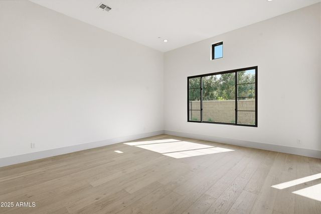 2759 E LONGHORN Drive, Gilbert, AZ 85297