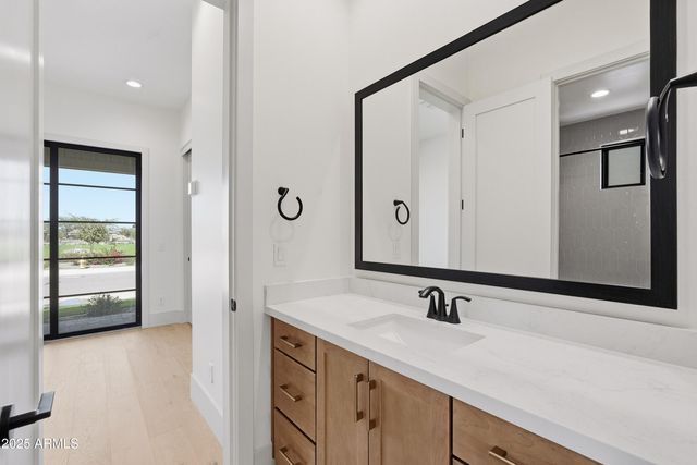 2759 E LONGHORN Drive, Gilbert, AZ 85297