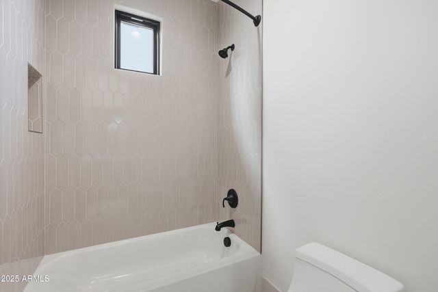 2759 E LONGHORN Drive, Gilbert, AZ 85297