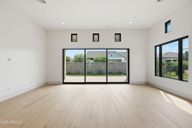 2759 E LONGHORN Drive, Gilbert, AZ 85297