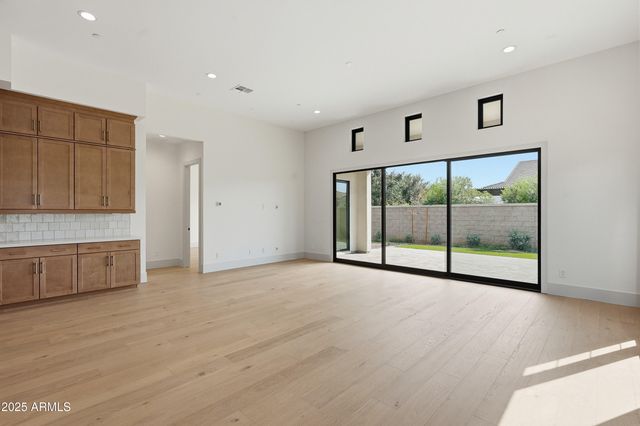 2759 E LONGHORN Drive, Gilbert, AZ 85297